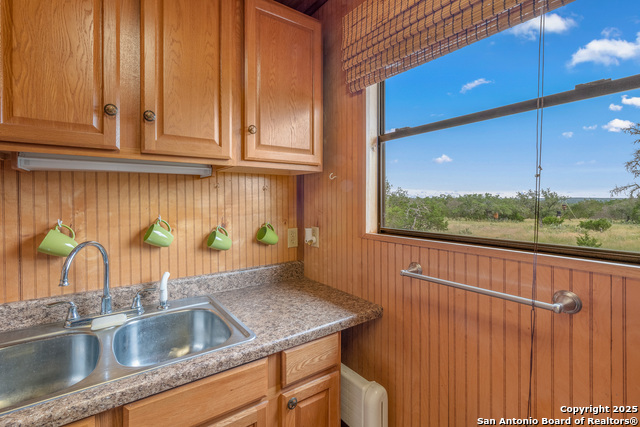 Image 10 of 23 For 932 Shin Oak