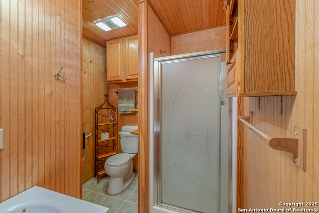 Image 12 of 23 For 932 Shin Oak