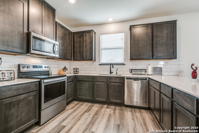 Image 11 of 26 For 3231 Old Almonte Dr