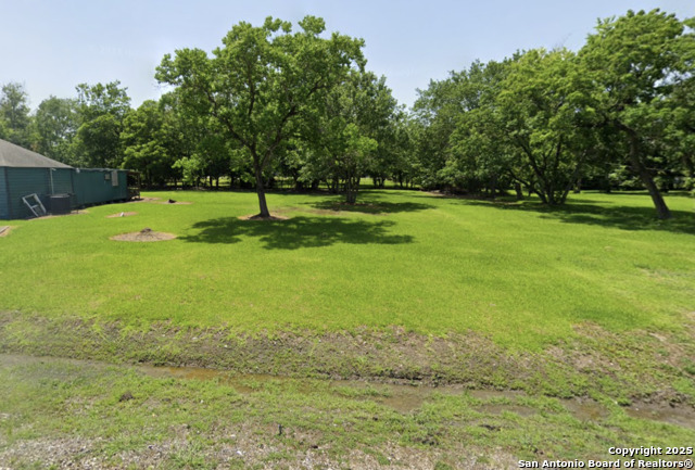 Listing photo id 3 for 1114 Elberta