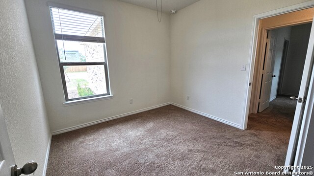 Listing photo id 15 for 5930 Foster Bend
