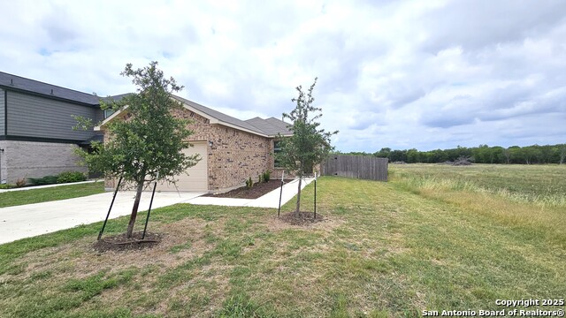 Listing photo id 0 for 5930 Foster Bend