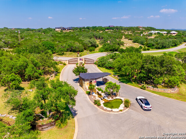 Image 4 of 24 For 1107 Montecito Ln
