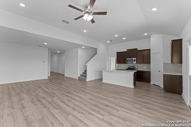 Listing photo id 6 for 10311 Goodison Drive