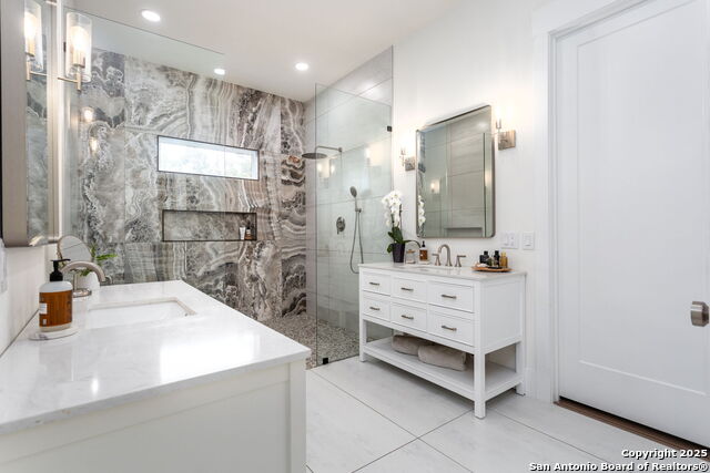 Listing photo id 23 for 27501 Boerne Mist