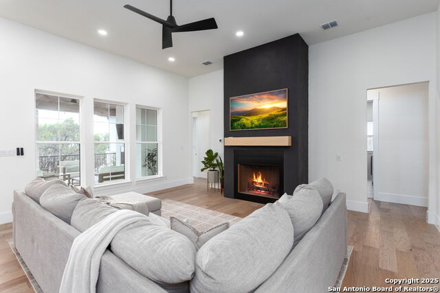 Listing photo id 5 for 27501 Boerne Mist