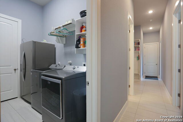 Image 18 of 30 For 122 Newcourt Pl