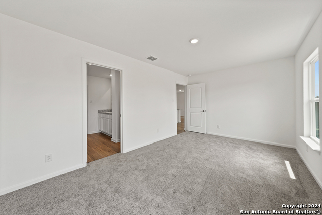 Listing photo id 11 for 15027 Telfaire Meadow