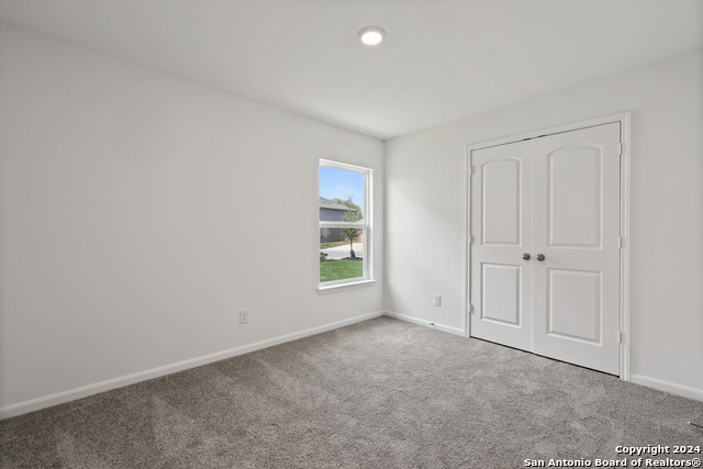 Listing photo id 14 for 15027 Telfaire Meadow