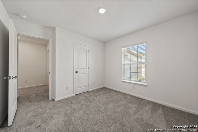 Listing photo id 15 for 15027 Telfaire Meadow