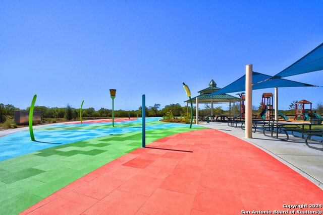 Listing photo id 22 for 15027 Telfaire Meadow