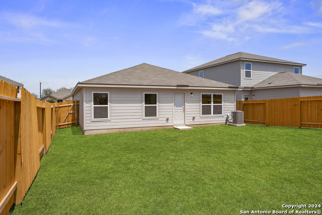 Listing photo id 1 for 15027 Telfaire Meadow