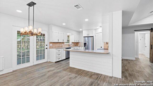 Listing photo id 8 for 1650 Gardenia