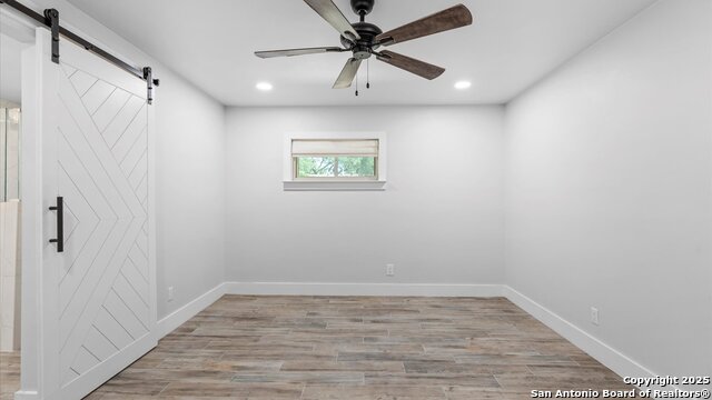 Listing photo id 13 for 1650 Gardenia