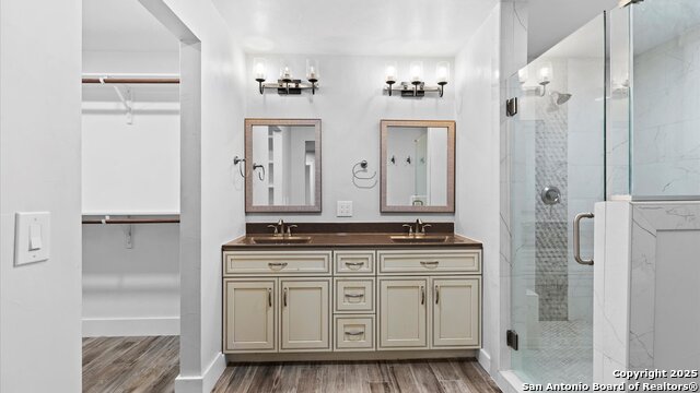 Listing photo id 15 for 1650 Gardenia