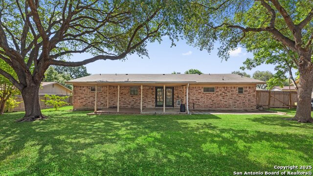 Listing photo id 27 for 1650 Gardenia