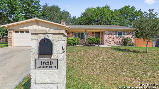 Listing photo id 29 for 1650 Gardenia