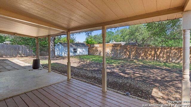 Listing photo id 32 for 1650 Gardenia