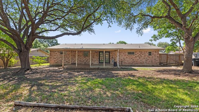 Listing photo id 34 for 1650 Gardenia
