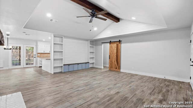 Listing photo id 2 for 1650 Gardenia