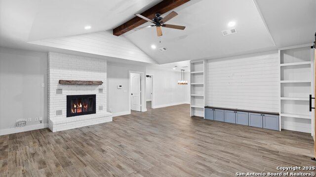 Listing photo id 4 for 1650 Gardenia