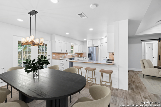 Listing photo id 7 for 1650 Gardenia