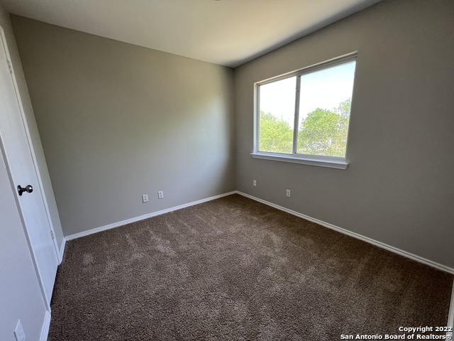 Listing photo id 9 for 7415 Coers