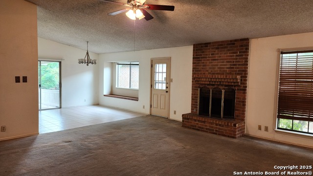 Image 4 of 21 For 109 Deerglen