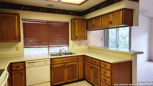 Image 9 of 21 For 109 Deerglen