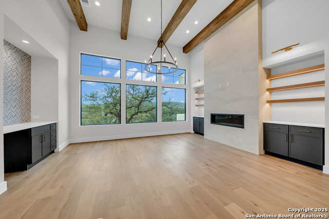 Listing photo id 17 for 9527 Midsomer Place