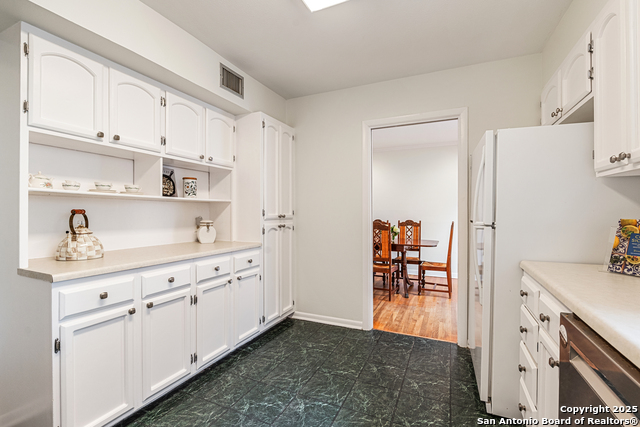 Image 18 of 35 For 419 Woodcrest Dr