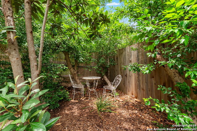 Image 33 of 35 For 419 Woodcrest Dr