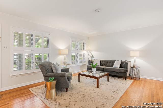 Image 5 of 35 For 419 Woodcrest Dr