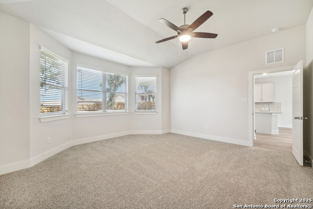 Listing photo id 12 for 29527 Clanton Pass