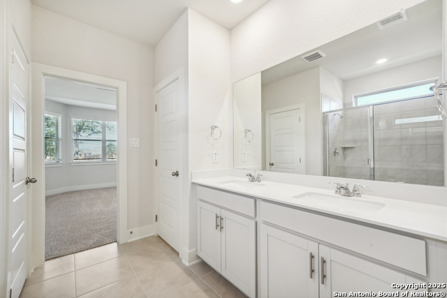 Listing photo id 15 for 29527 Clanton Pass