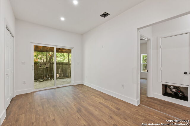 Listing photo id 11 for 101 New York