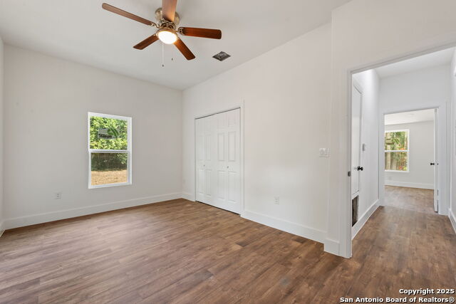 Listing photo id 18 for 101 New York