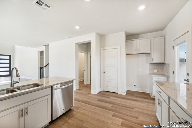 Listing photo id 5 for 29508 Ringo Way