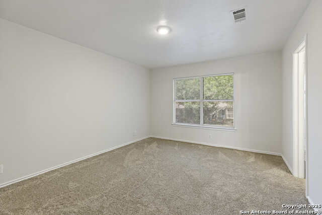 Listing photo id 11 for 1011 Cat Mesa