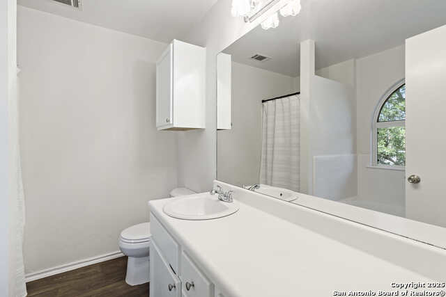 Listing photo id 15 for 1011 Cat Mesa
