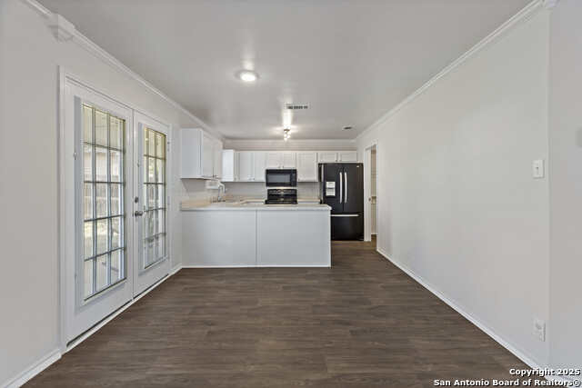 Listing photo id 6 for 1011 Cat Mesa