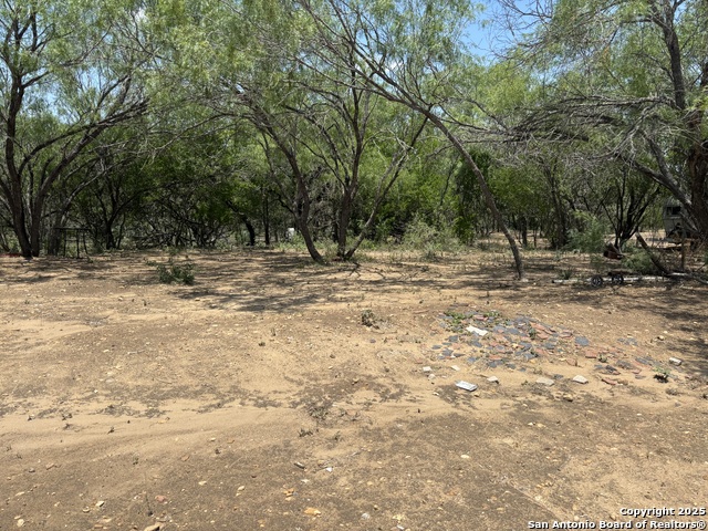 Listing photo id 8 for 5353 Labus  