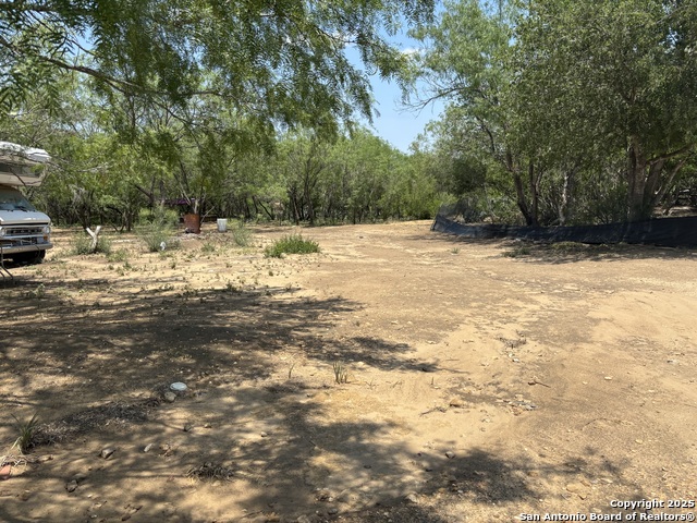 Listing photo id 7 for 5353 Labus  