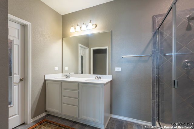 Listing photo id 9 for 7566 Copper Kettle