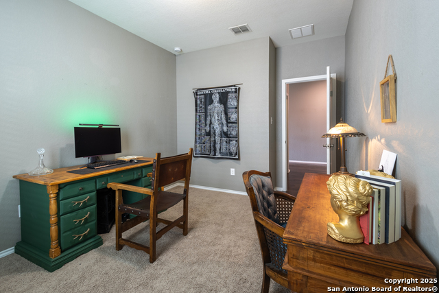 Listing photo id 11 for 7566 Copper Kettle