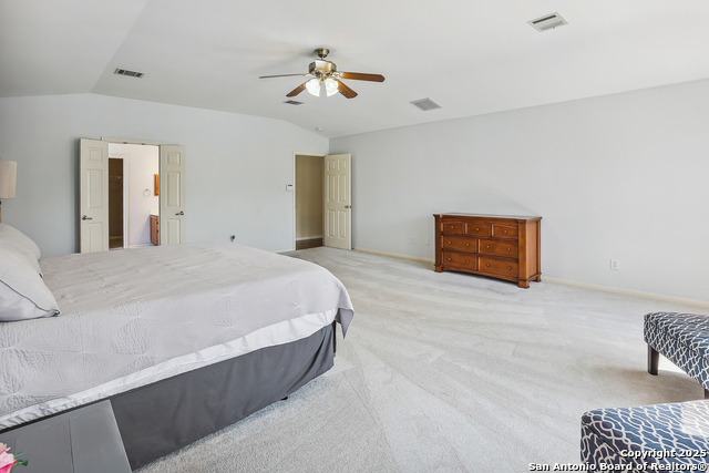 Image 26 of 38 For 1502 Crescent Pt