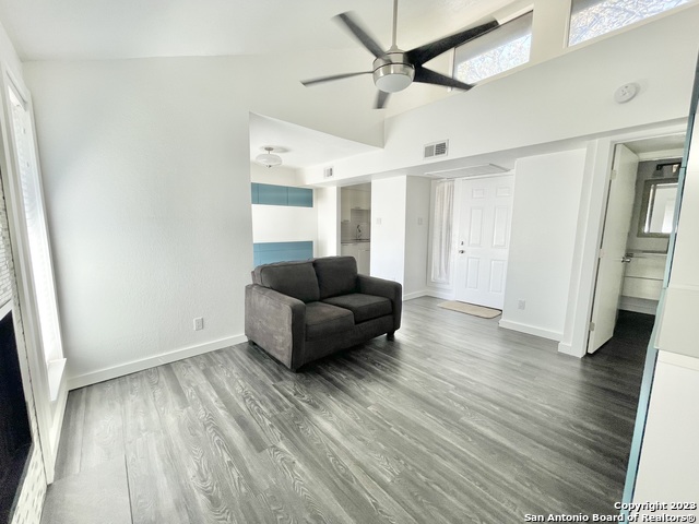 Image 10 of 16 For 3843 Barrington St  R266