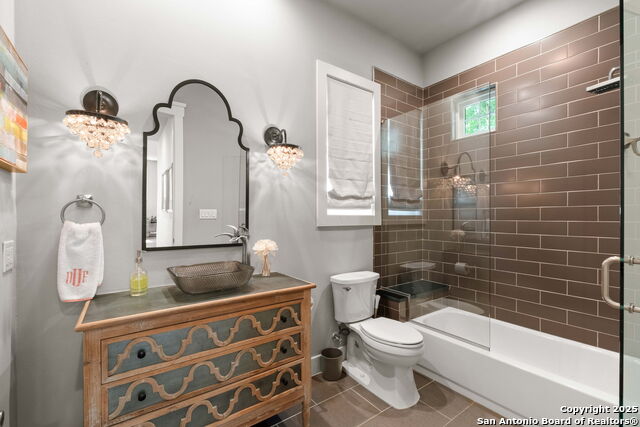Listing photo id 18 for 228 Cloverleaf