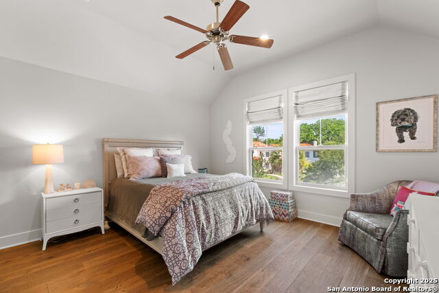 Listing photo id 20 for 228 Cloverleaf