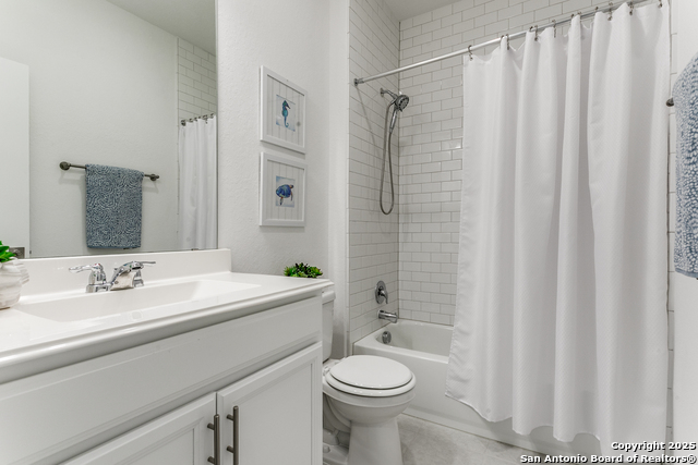 Listing photo id 15 for 3206 Nancy Fall